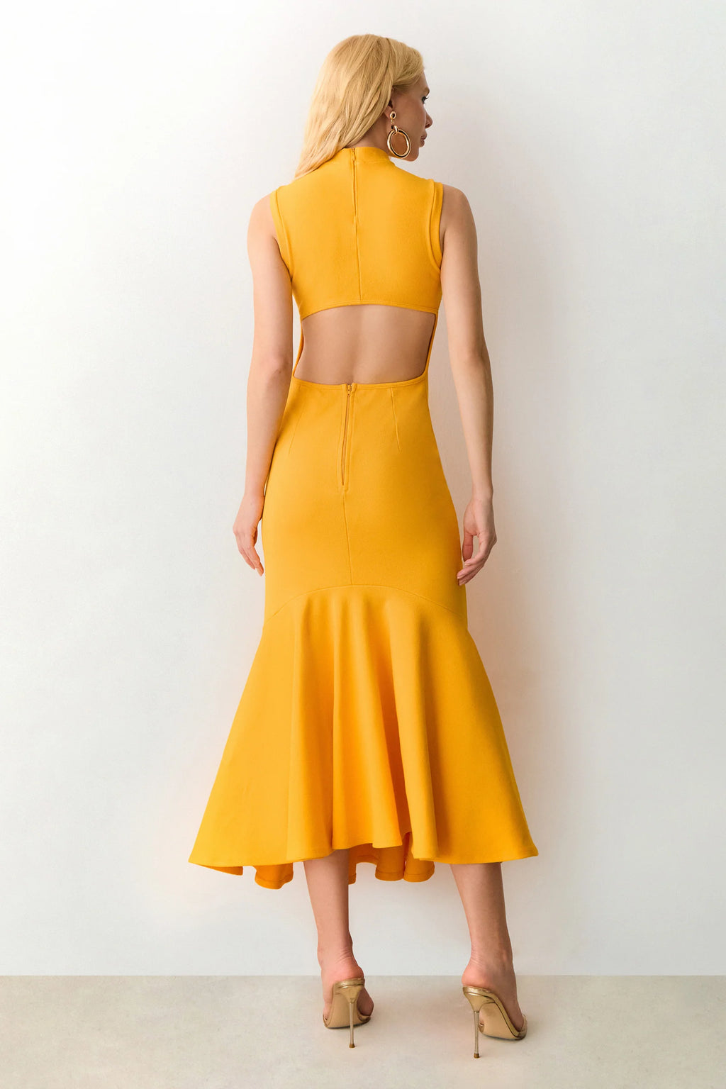 VESTIDO MIDI BARRA COM RODA AMPLAE ABERTURA COSTAS LARANJA MANGA 11779