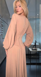 VESTIDO MIDI MANGAS BUFANDAS KAKI