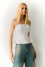 CROPPED TOMARA QUE CAIA RECORTES COM BARBATANAS LATERAL AMPLA OFF WHITE 51388