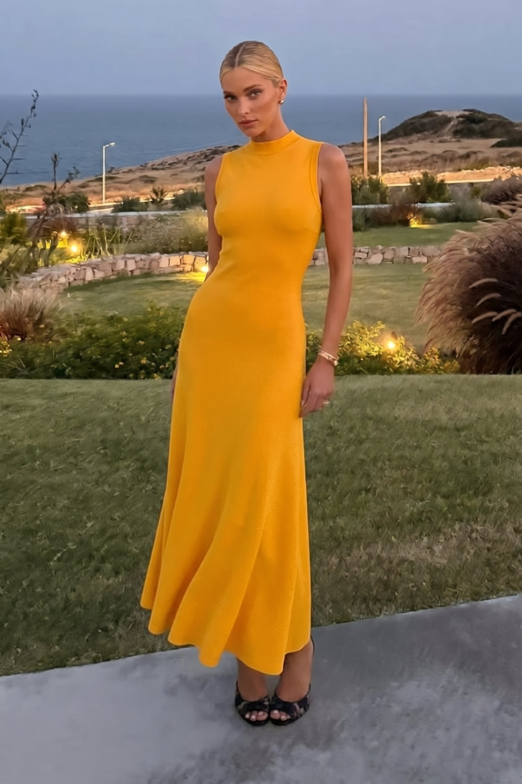 VESTIDO MIDI BARRA COM RODA AMPLAE ABERTURA COSTAS LARANJA MANGA 11779